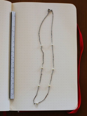 Necklace with pearls used