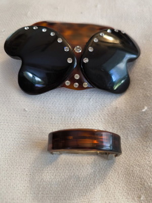 Set of two French hair barrettes new, black and brown