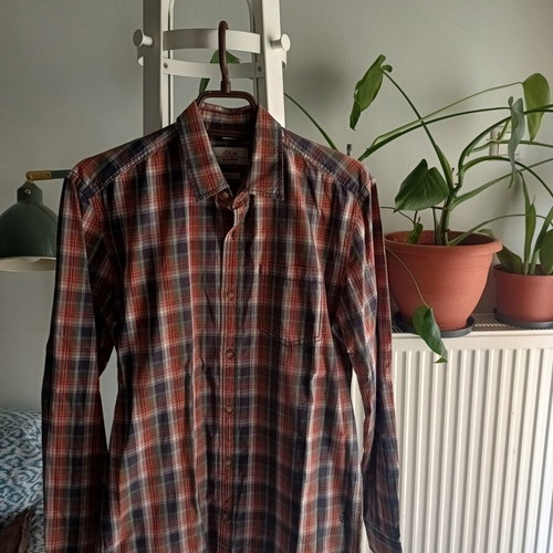 S.Oliver checkered shirt size S like new, blue and red