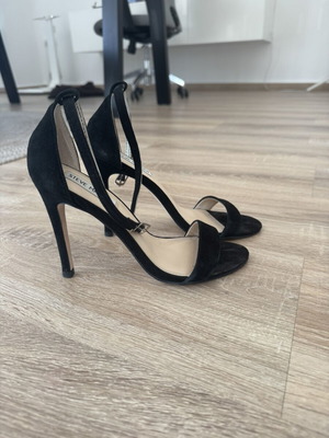 Steve Madden μαύρα πέδιλα σουέντ νούμερο 38 σαν καινούργιο, γνήσιο δέρμα