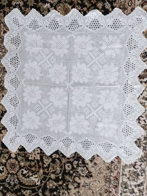 Tablecloth for living room table like new