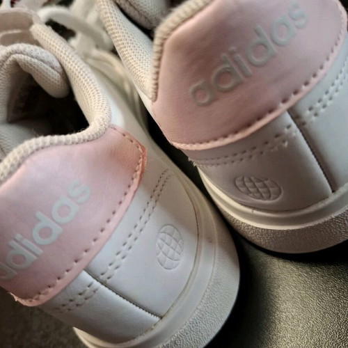 Adidas athletic shoes like new, white, size 32
