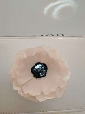 VIKTOR & ROLF cosmetic case with pink rose design new