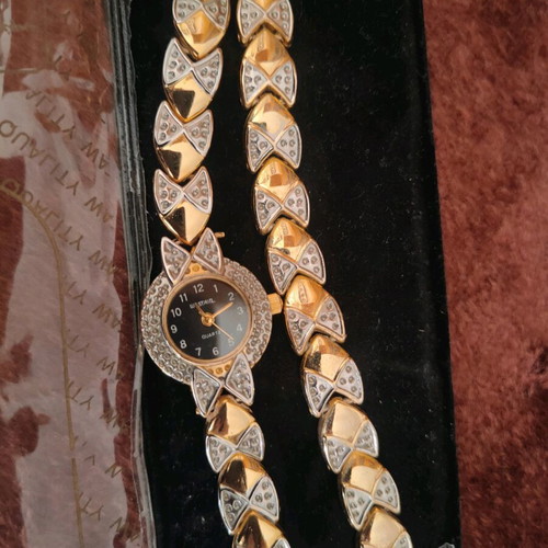 Wristwatch and wrist chain 18K gold plated like new