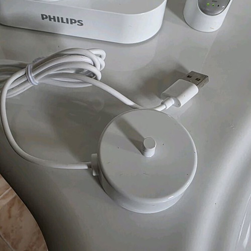 Philips charger and UV sanitizing lamp new