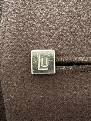 Lapel pin with LU logo like new