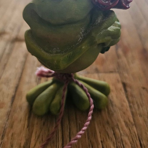 Frog figure like new, 5 cm