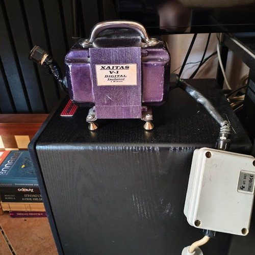 XAITAS V1 Hi-Fi isolator 1300W μεταχειρισμένο φίλτρο ρεύματος και σταθεροποιητής τάσης
