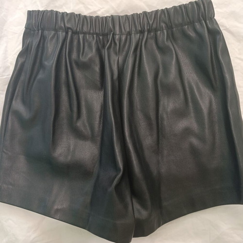 Leather shorts skirt Mango like new, size 140 cm, black