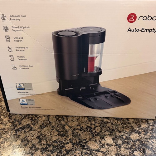 Roborock S7 with Auto Emptying Dock like new and extra consumables