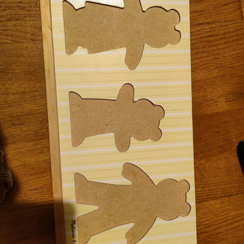 Melissa and Doug wooden puzzle like new with 3 figures and clothes