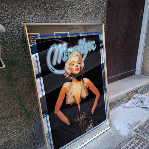 Marilyn Monroe mirror used in excellent condition 82x56.5