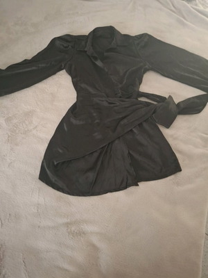 Black satin dress one size new from Museclo