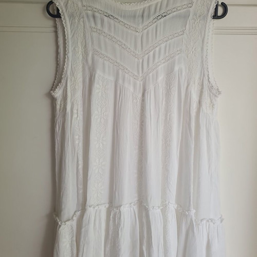 Attrattivo embroidered tunic shirt medium white like new