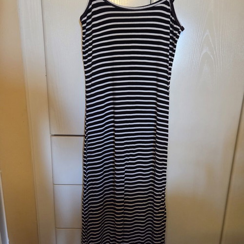 Belle Femme long black and white dress size S like new