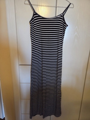 Belle Femme long black and white dress size S like new