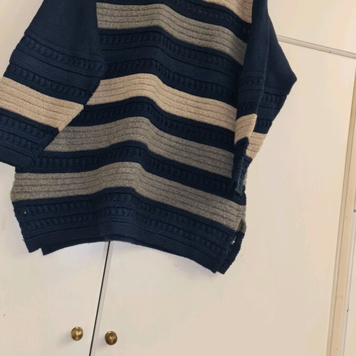 Wool sweater XL like new, dark cypress