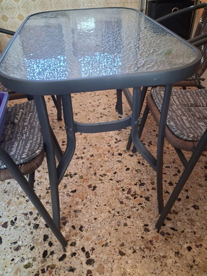Dining table with 4 chairs new, for indoor or outdoor use