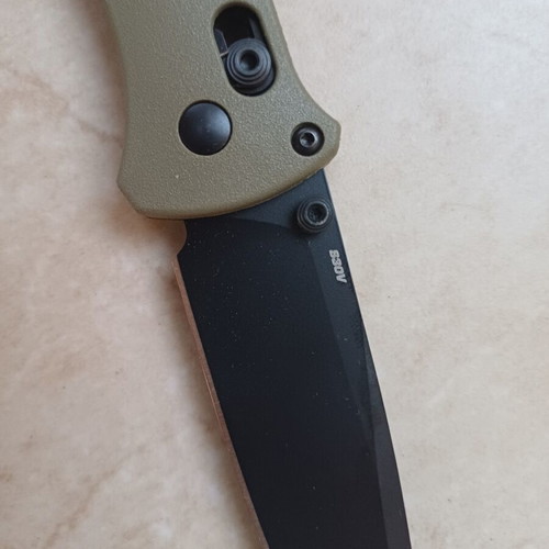 Benchmade 537bk-06 knife like new with grivory handle and stainless steel blade