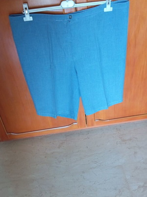 Plus size women's bermuda shorts like new, blue-gray, size 9XL