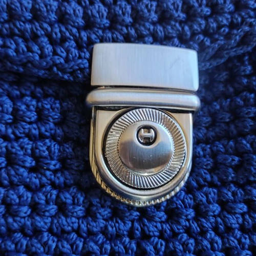 Knitted shoulder bag new blue with silver details