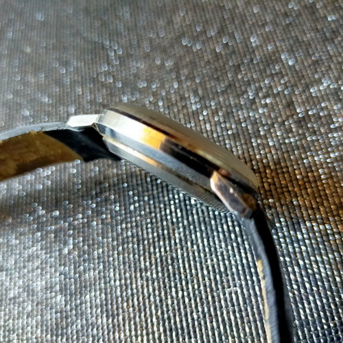 Mechanical wristwatch used, works