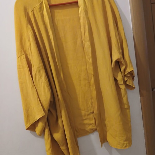 Short kimono like new, mustard viscose, oversized fit