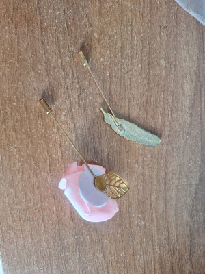 Lapel Pins like new, pack