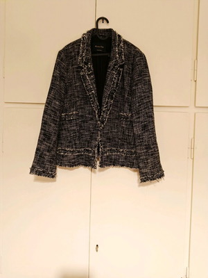 Massimo Dutti jacket like new, black and white tweed fabric
