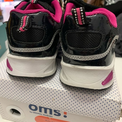 OMS sneakers for girls new with lights size 29
