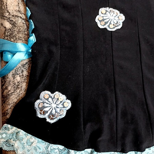 Greek brand top one size like new, black and turquoise