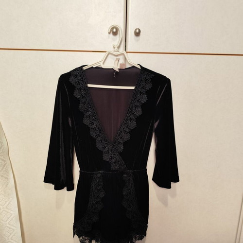 Velvet one-piece H&M black like new