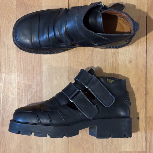 Leather shoes