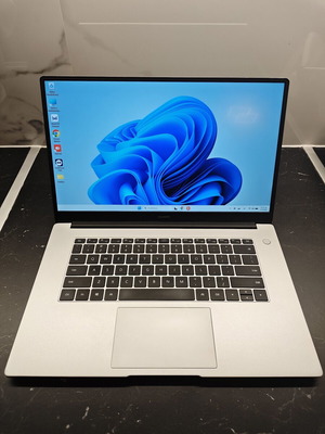 Huawei MateBook D 15 laptop σαν καινούργιο, Intel Core i3, 8GB RAM, 256GB SSD