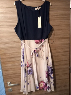 Αμάνικο φλοραλ φόρεμα Dorothy Perkins καινούργιο, μέγεθος 50
