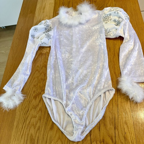Snowflake carnival costume for girls like new, age 6-8
