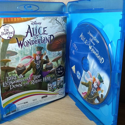 Alice in Wonderland Blu-Ray like new with English subtitles