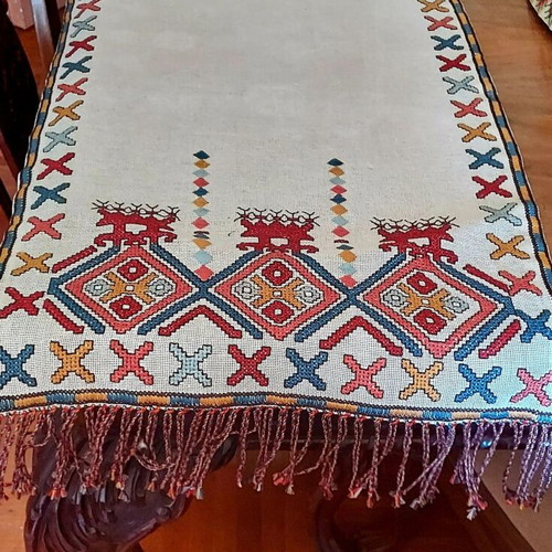 Handmade Cretan Embroidered Table Runner like new