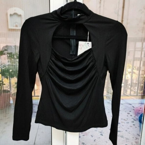 Maki Philosophy black blouse with cutout and gathers, size M, new