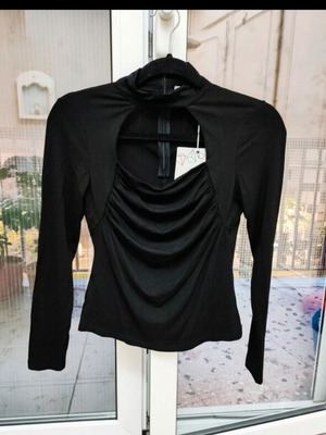 Maki Philosophy black blouse with cutout and gathers, size M, new
