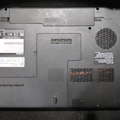 Toshiba Satellite C660D laptop used, AMD E-240 1.5GHz, 4GB RAM, 15.6" LED, 120GB SSD
