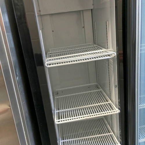 Refrigerated Display Cabinet 142L like new