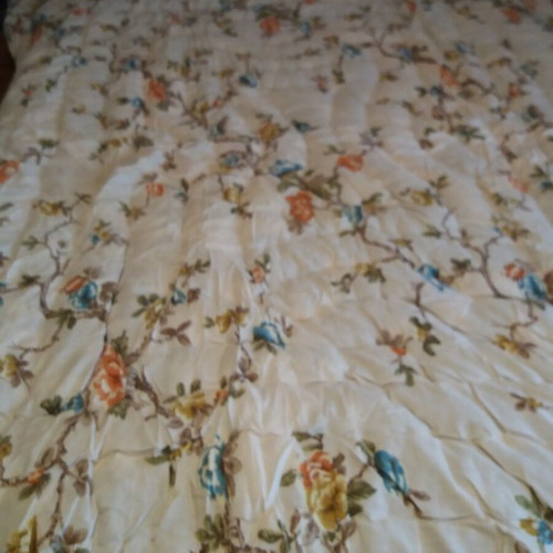 Vintage quilt new with wool filling and cotton fabric