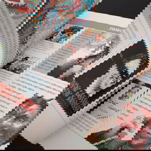 Списание Епсилон Елефтеротипия брой 666 11 януари 2004 като ново