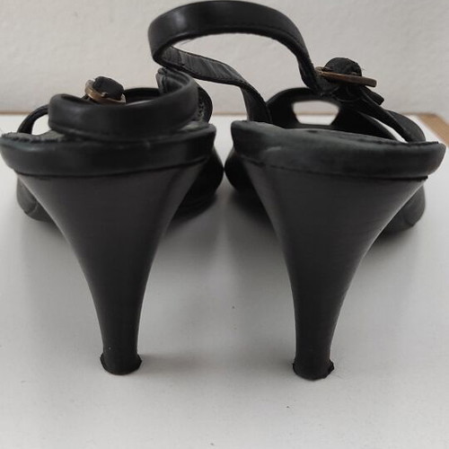 Hispanitas leather sandals size 38 like new, black