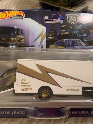 Hotwheels Team Transport Nissan Silvia S13 New