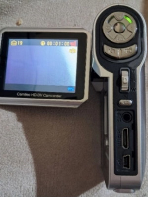 Toshiba Camileo HD DV camcorder with 8x digital zoom