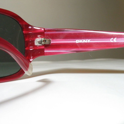 Donna Karan DKNY DY4026 sunglasses like new