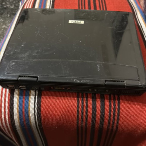 Patriot 3040gr laptop used for parts without charger