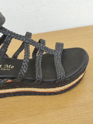 Platform sandals black size 37 with ankle strap like new